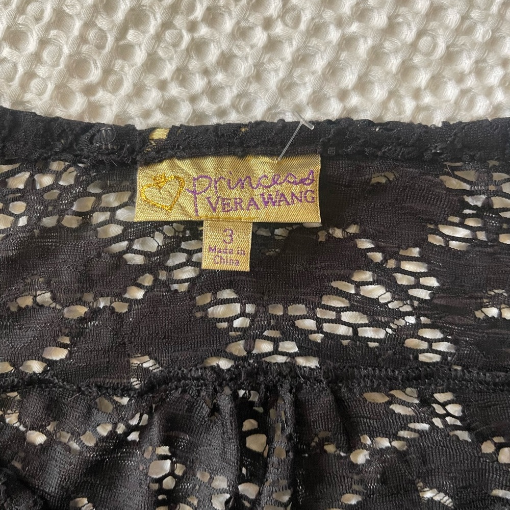 Classy Black Lace Princess Vera Wang Dress - Picture 6 of 8